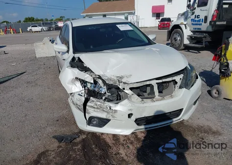 2018 Nissan Altima 2.5 Sr z USA, uszkodzony, nr VIN 1N4AL3AP0JC122839